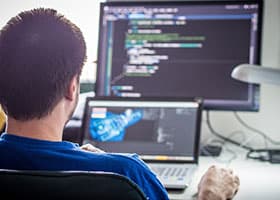 چگونه بدون داشتن مدرک دانشگاهی، برنامه‌نویس شویم